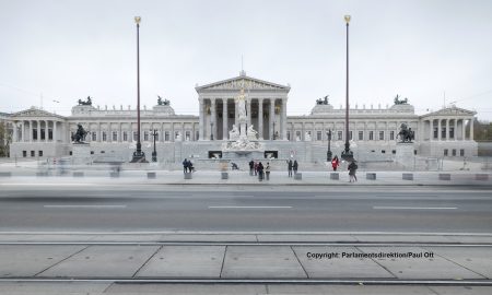 Blick auf das Parlamentsgebäude